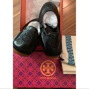 TORY BURCH NIB Black LEATHER EDDIE BALLET FLATS